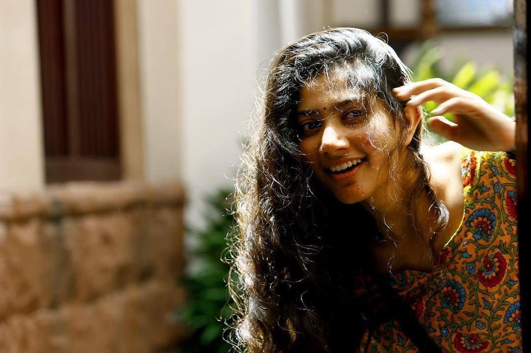 Cute Actress Sai Pallavi Latest Unseen Photo Stills