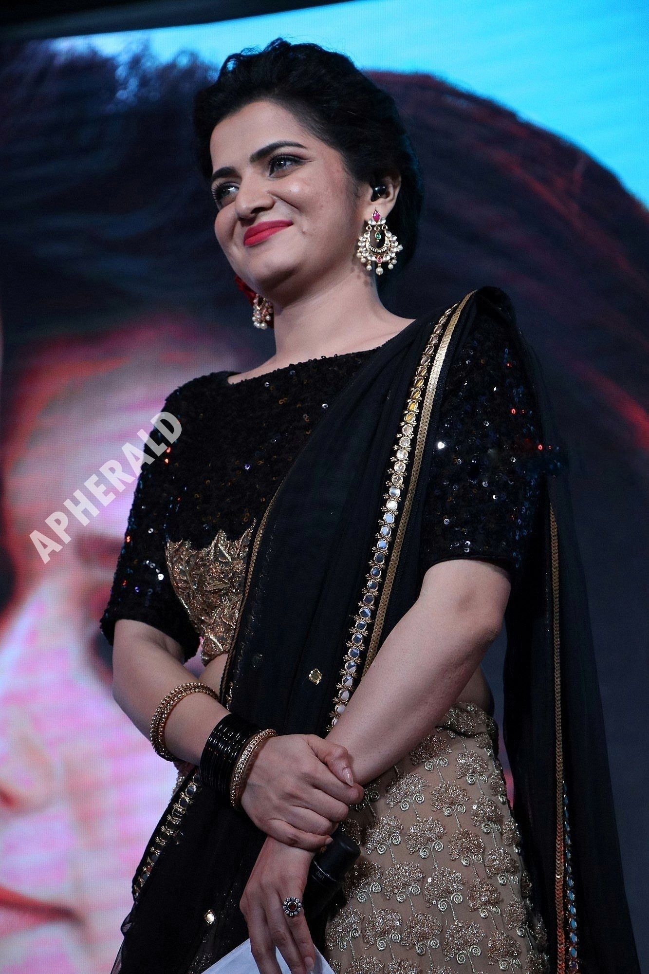 Divyadarshini New Photos in a black saree