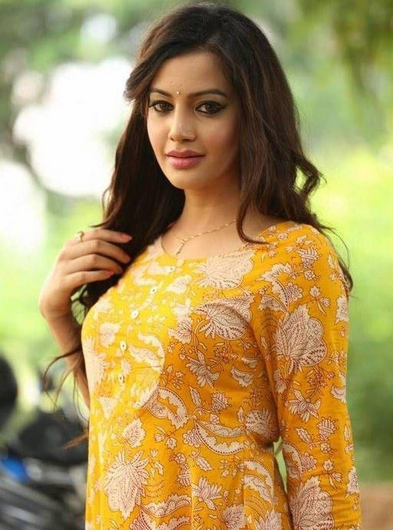 Herione Diksha Panth Hot & Spicy Photos