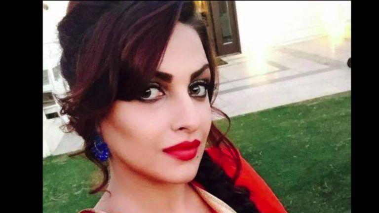 Himanshi Khurana Hot & SPicy Unseen Photos