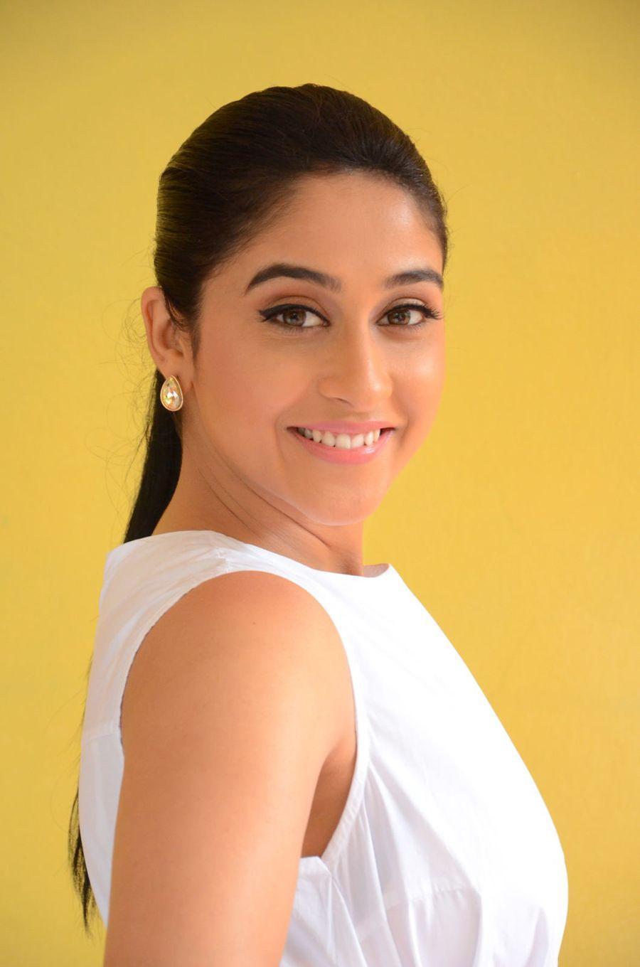 Indian Actress Regina Cassandra Latest Stills 5276