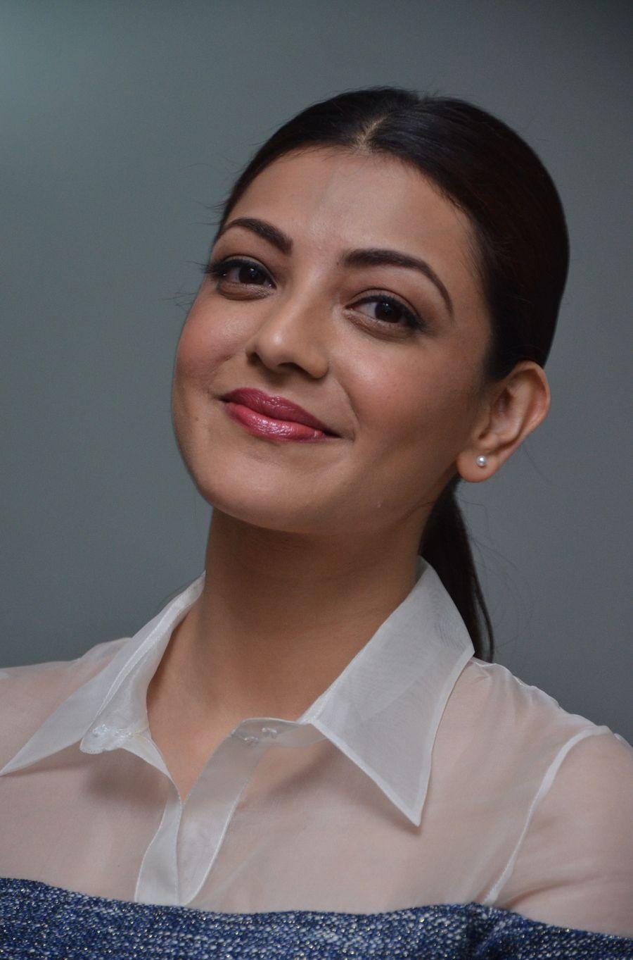 Kajal Aggarwal Stills from Khaidi No 150 Movie Interview