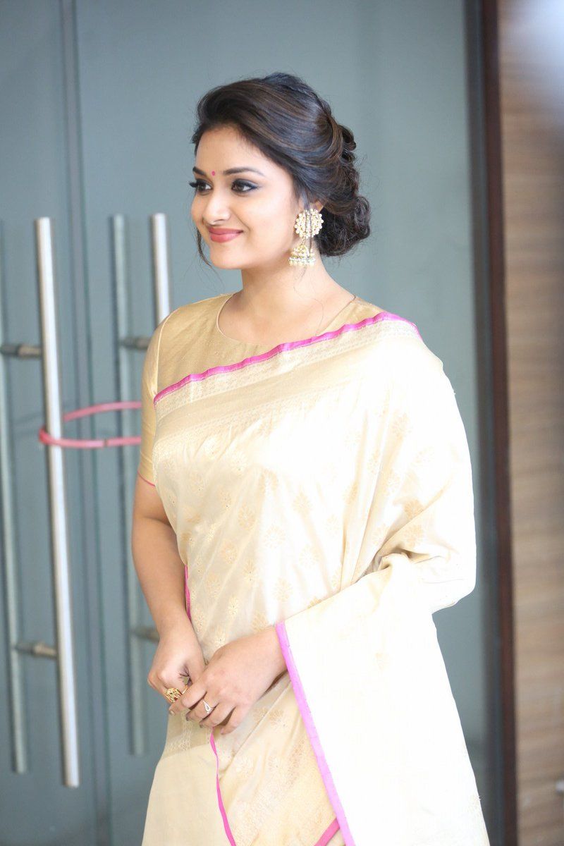 Keerthy Suresh New Images & Stills