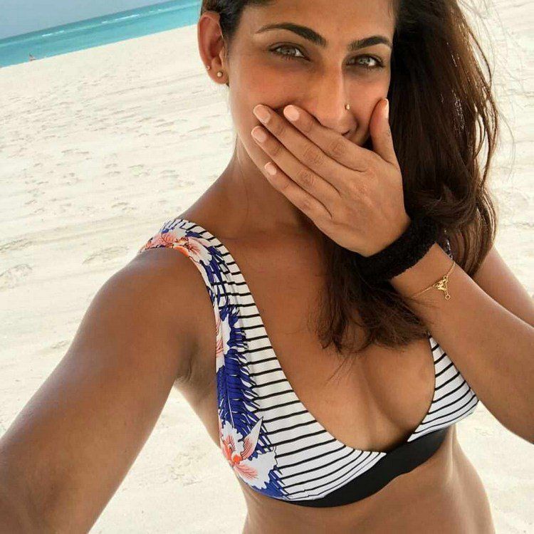 Kubra Sait Latest Hot Pics