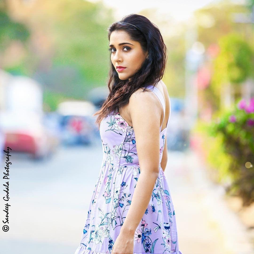 Latest Clicks of Gorgeous Anchor Rashmi Gautam