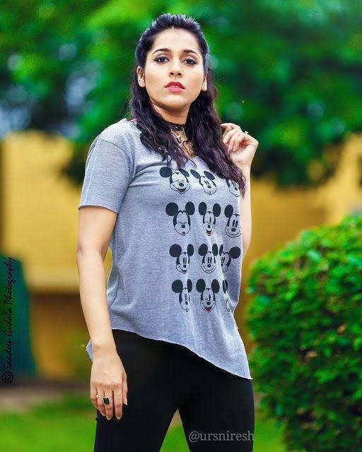 Latest Clicks of Gorgeous Anchor Rashmi Gautam