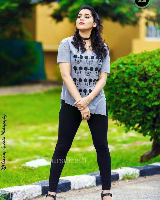 Latest Clicks of Gorgeous Anchor Rashmi Gautam