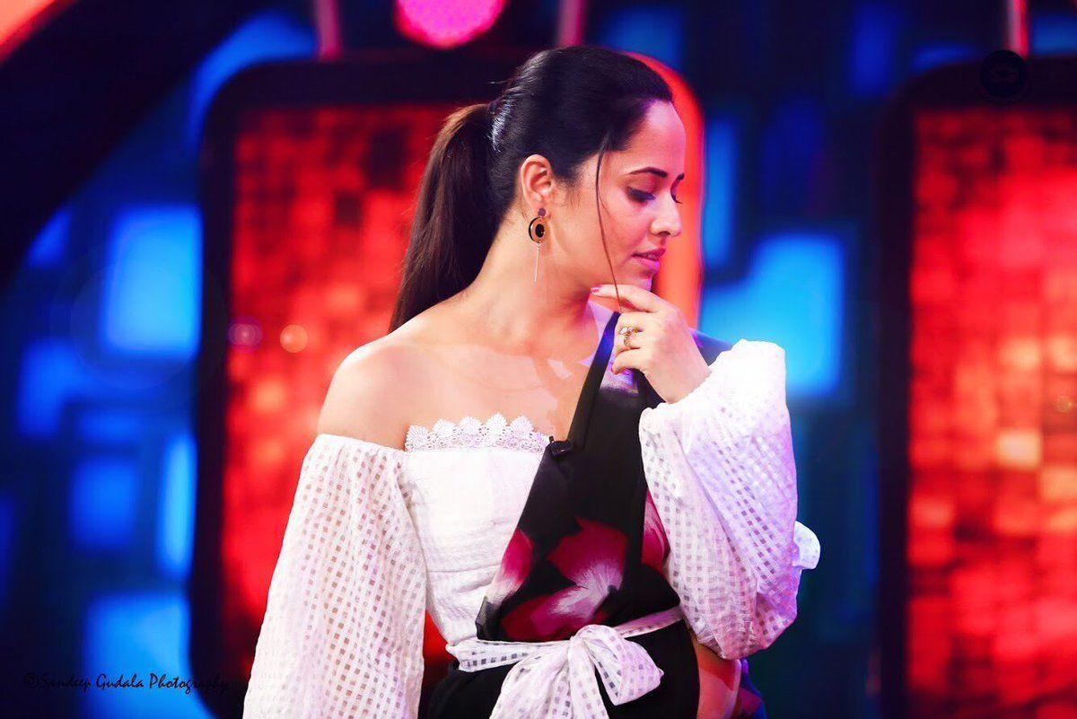 Latest Photos Anchor Anasuya’s Stunning look in Saree's