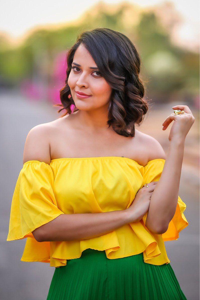 Latest Photos Anchor Anasuya’s Stunning look in Saree's