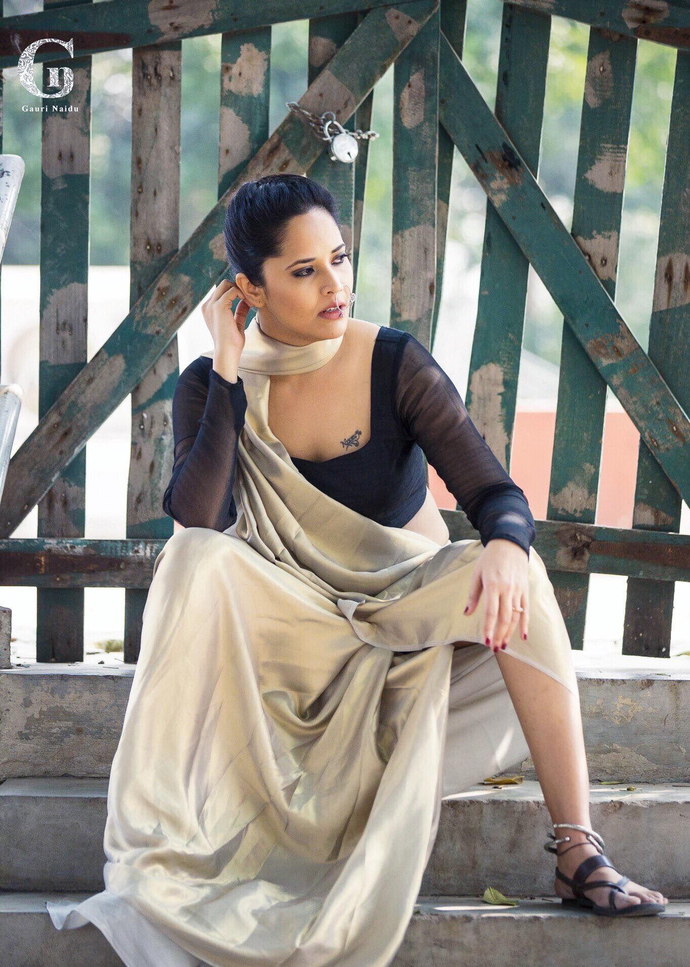 Latest UNSEEN HOT Photoshoot stills of Anchor Anasuya