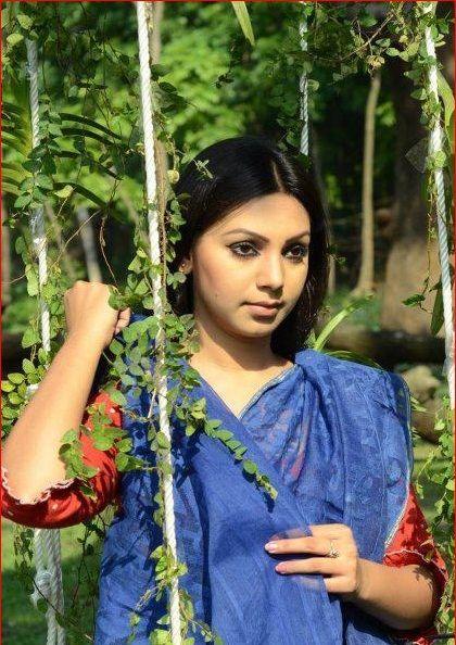420px x 594px - Model & Actress Sadia Jahan Prova Photos