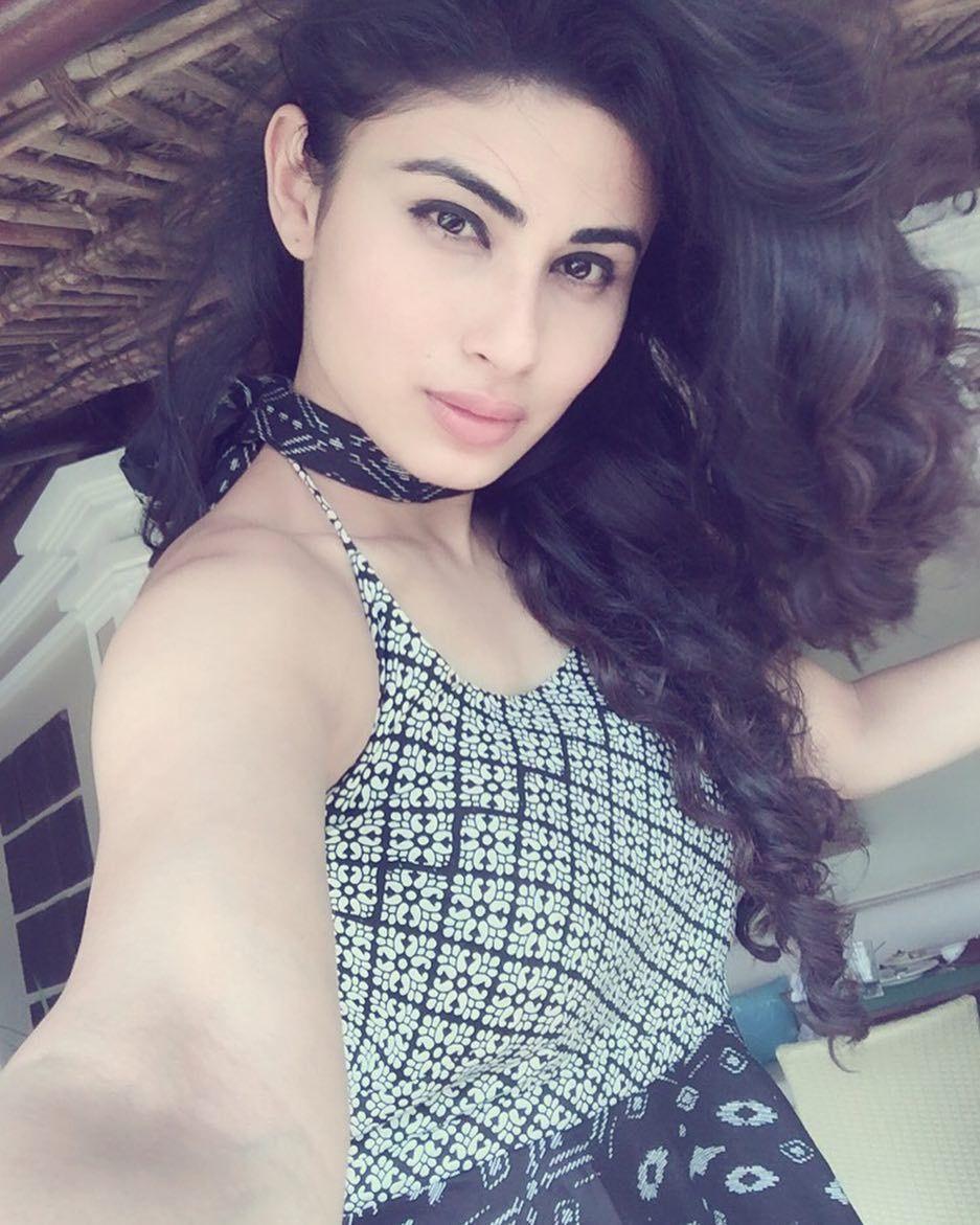 Mouni Roy Photos: 30 Unseen Hot & Beautiful Photos of Mouni Roy