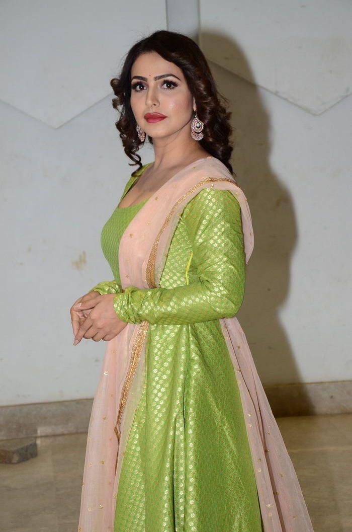 Nandini Roy New Images