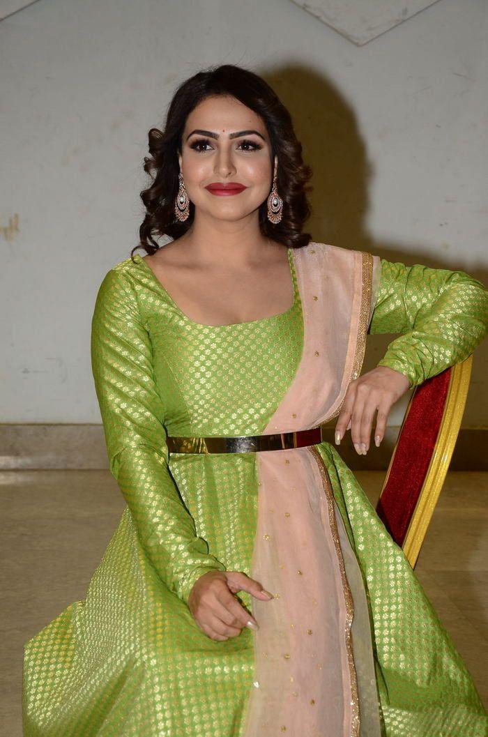 Nandini Roy New Images