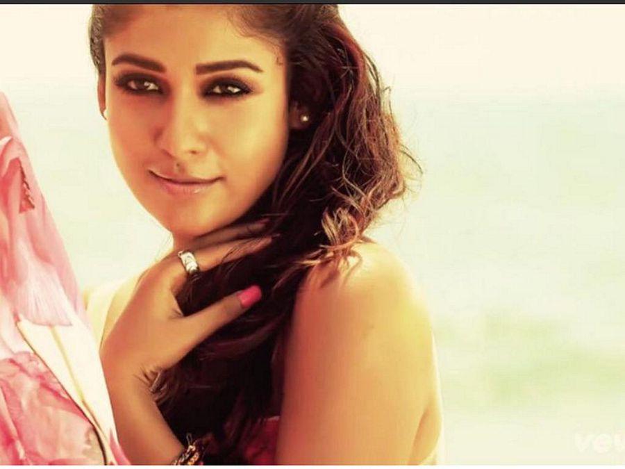 Nayantara Hot & Spicy Photos Are Too Hot To Handle