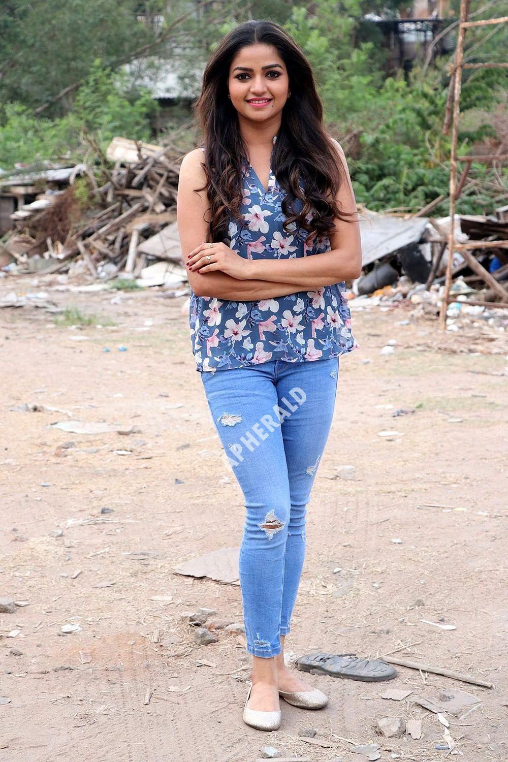 Nithya Ram's latest photoshoot for Silver screen debut