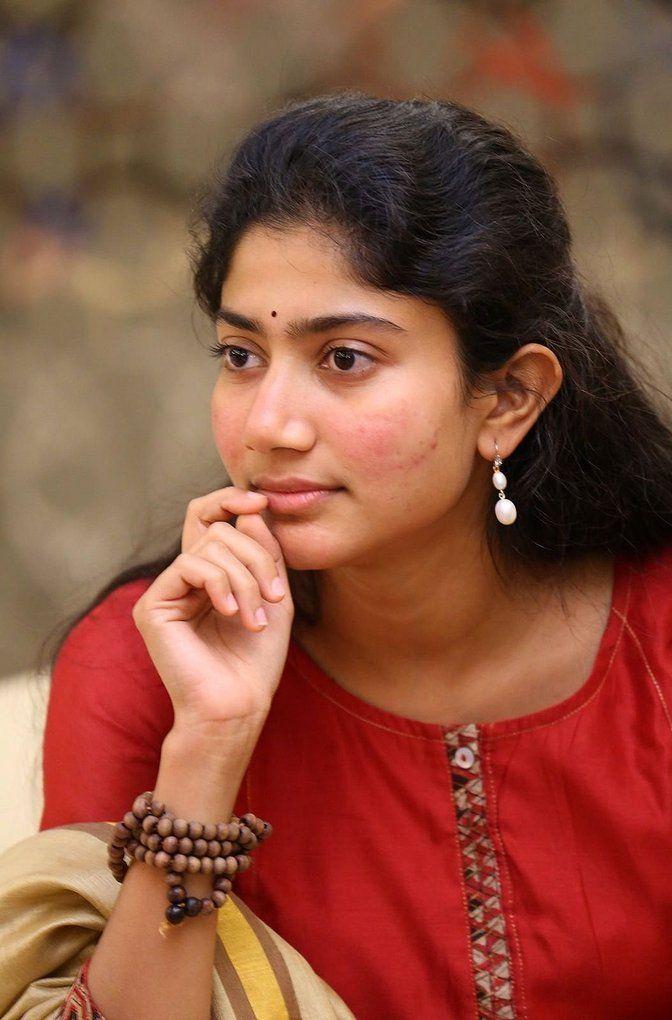 Pretty Actress Sai Pallavi Stills at 50th day celebrations