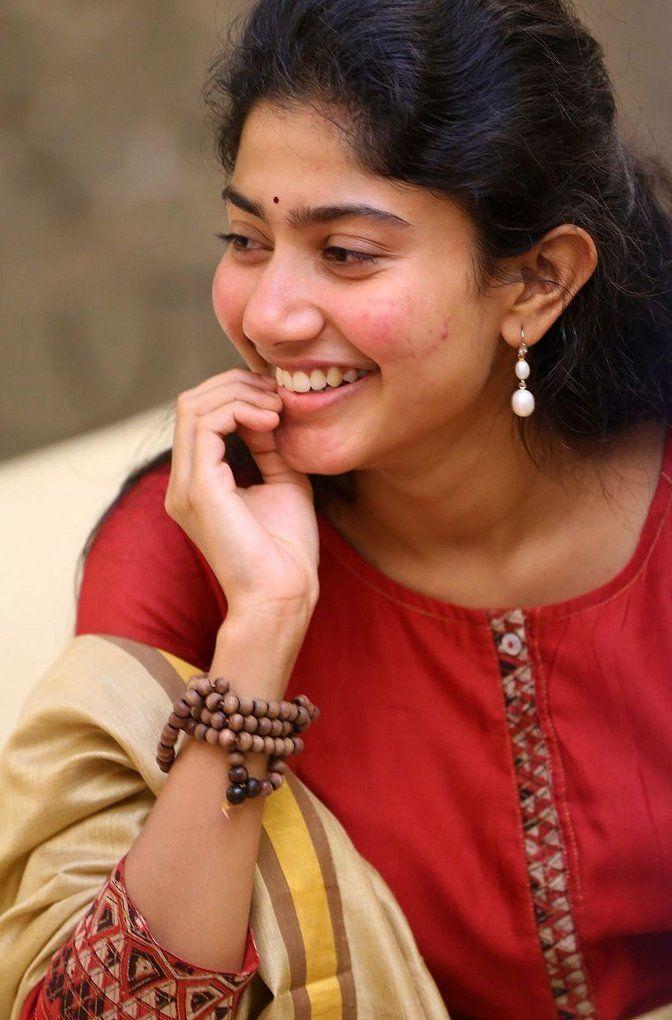 Pretty Actress Sai Pallavi Stills at 50th day celebrations