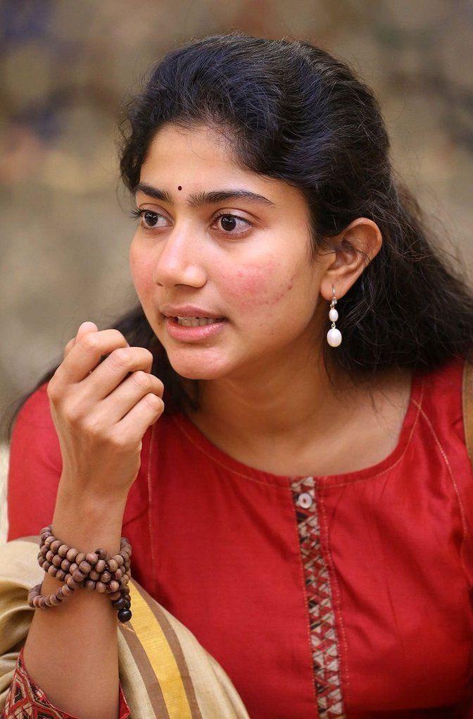 Pretty Actress Sai Pallavi Stills at 50th day celebrations