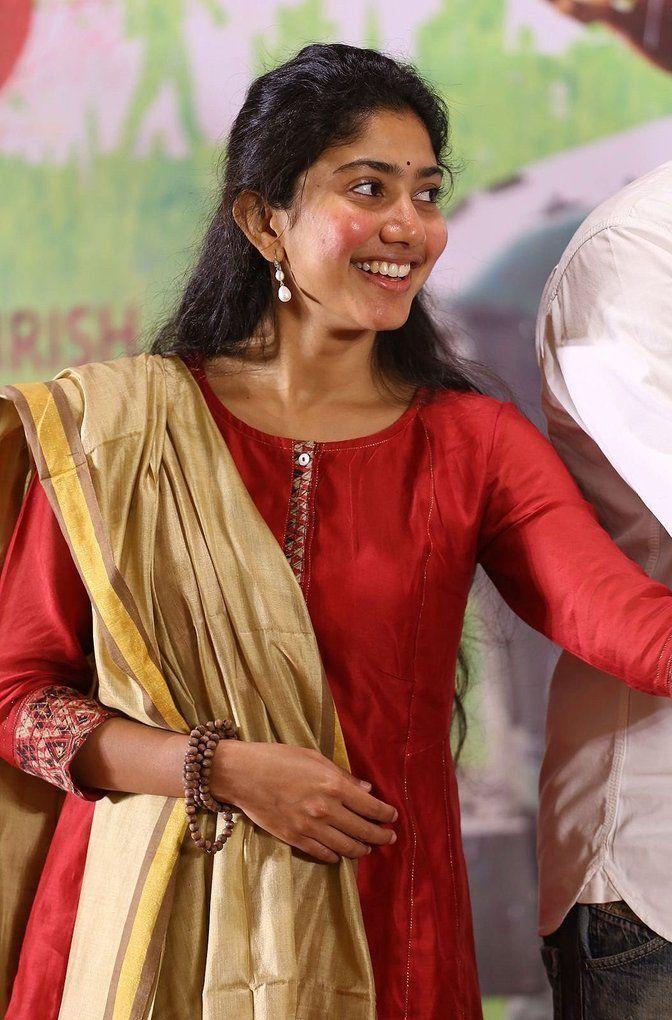 Pretty Actress Sai Pallavi Stills at 50th day celebrations