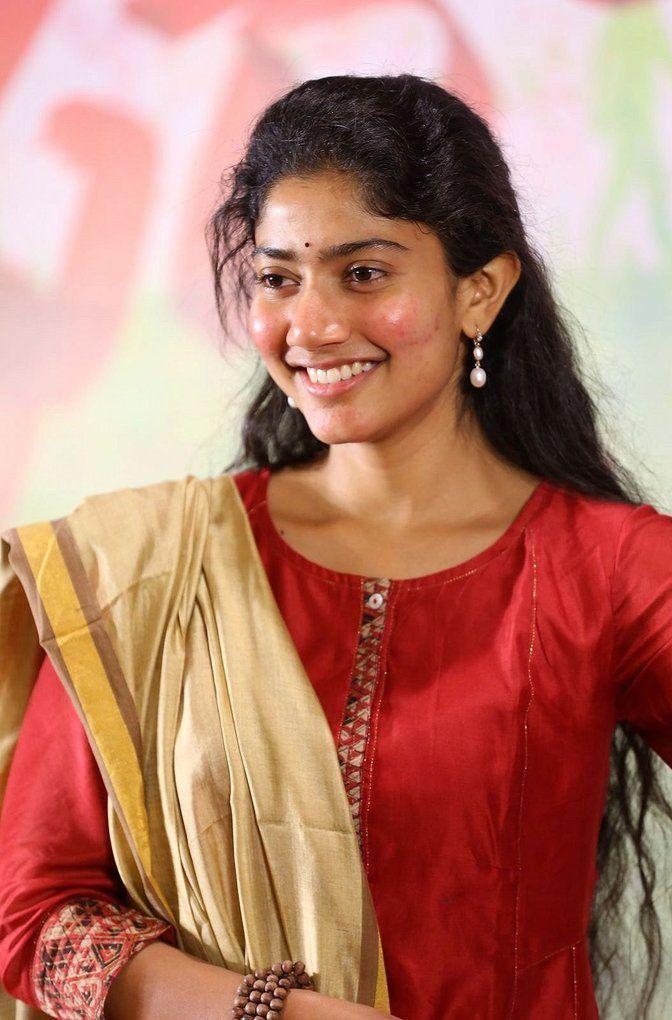 Pretty Actress Sai Pallavi Stills at 50th day celebrations