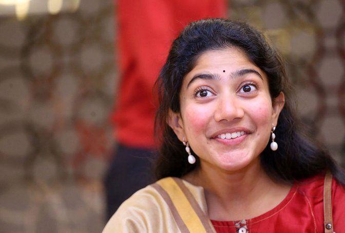 Pretty Actress Sai Pallavi Stills at 50th day celebrations