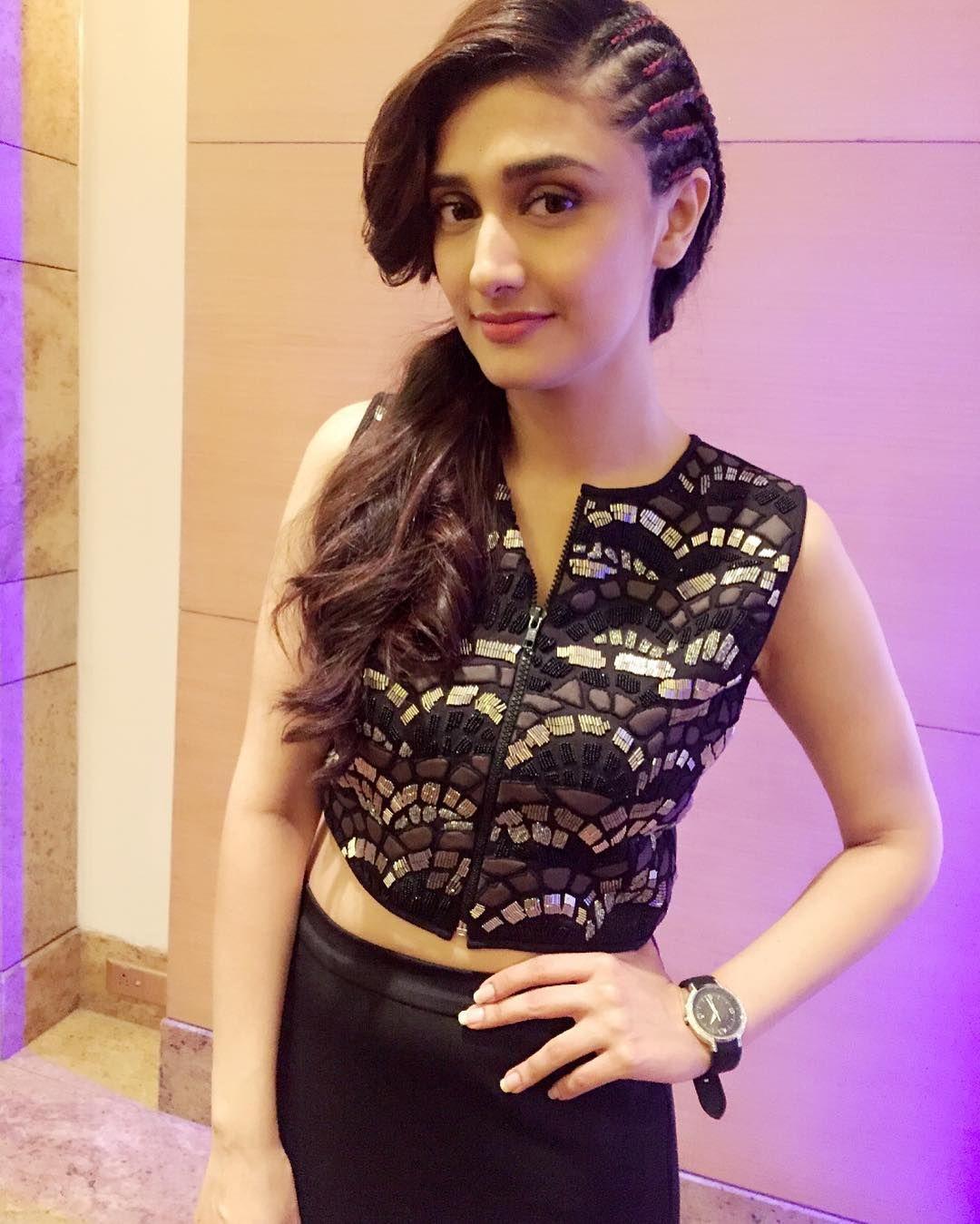 Ragini Khanna Latest Unseen Photos Stills