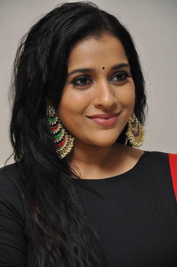 Rashmi Gautam Actress Photos Stills Gallery