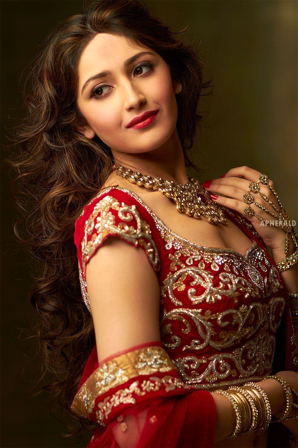 Sayesha Saigal Latest HD Photoshoot Stills 2017