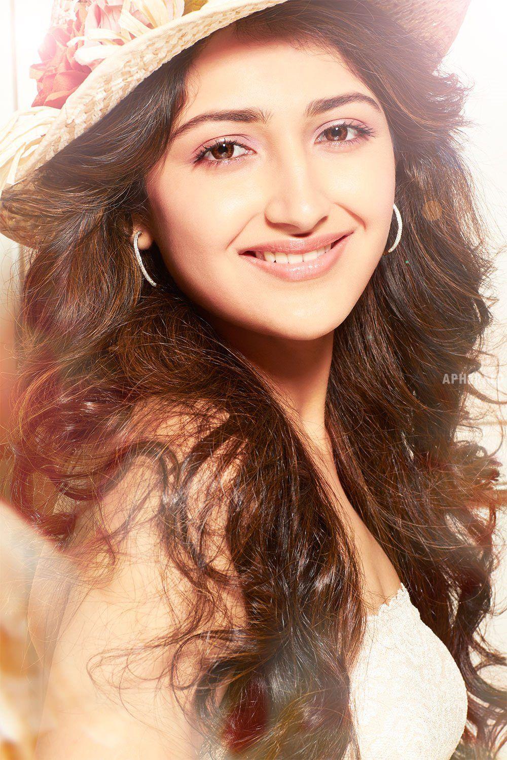 Sayesha Saigal Latest HD Photoshoot Stills 2017