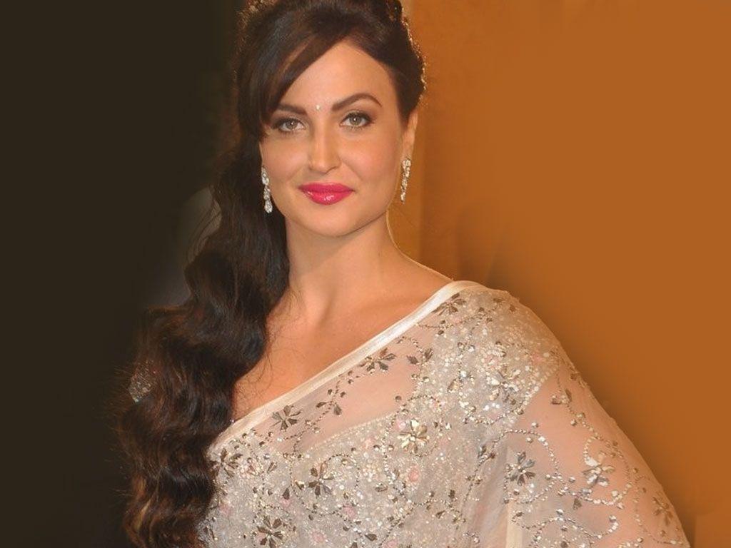 See Rare & Unseen Stunning Photos of Elli Avram too HOT!