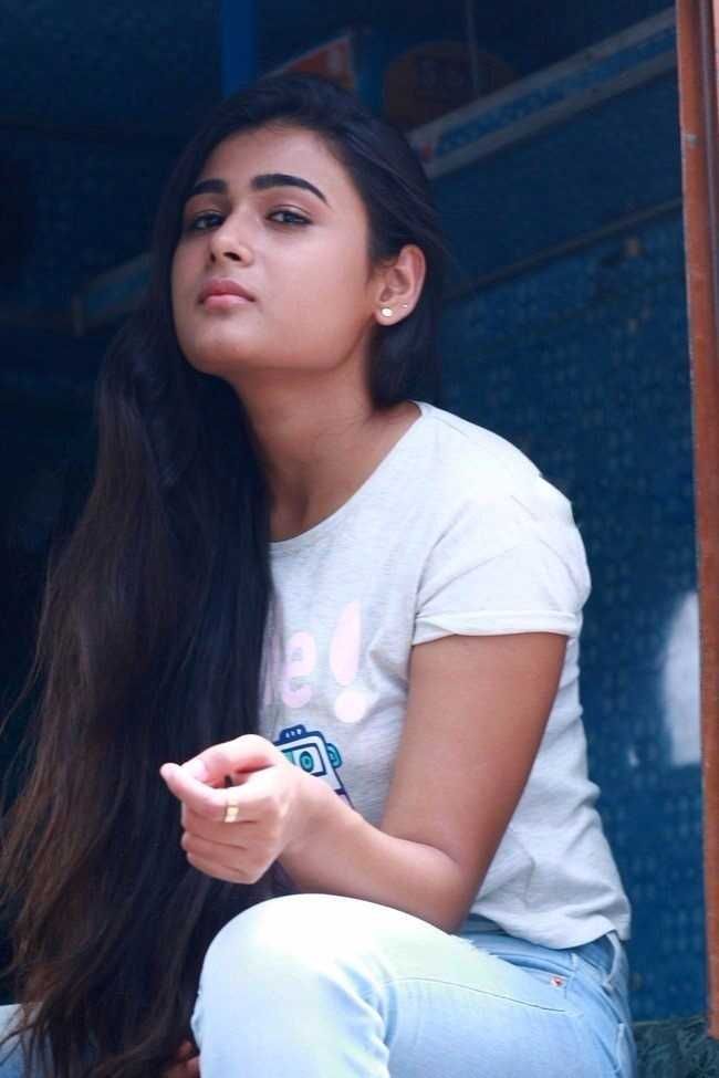 Shalini Pandey Latest Images