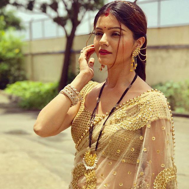 TV Actress Rubina Dilaik Rare & Unseen Hot Stunning Photos