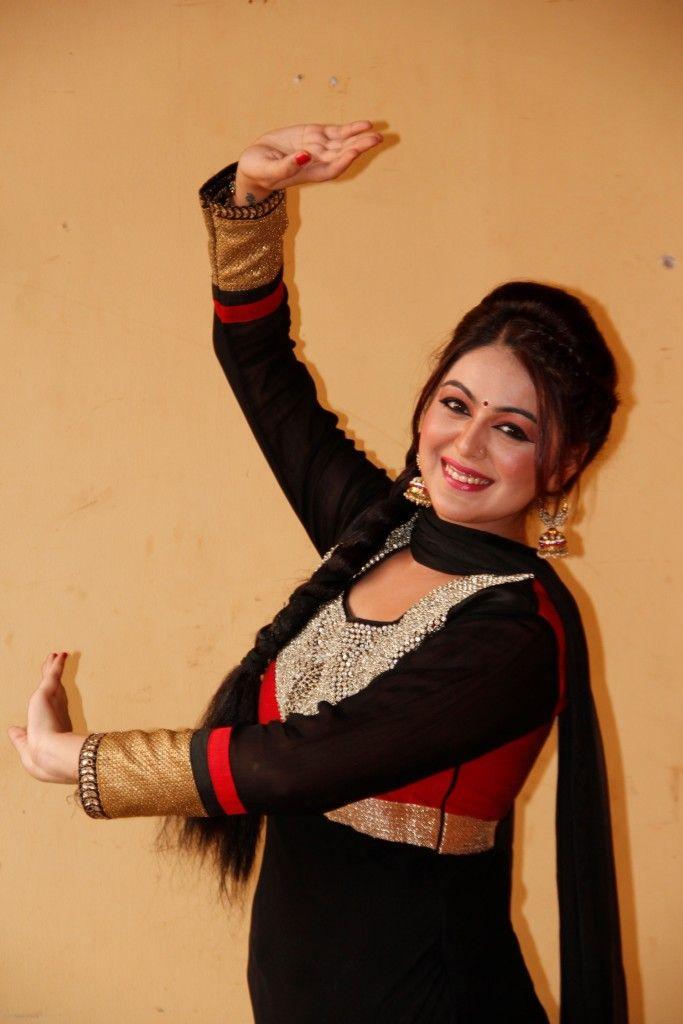 TV Actress Shafaq Naaz Unseen Photos