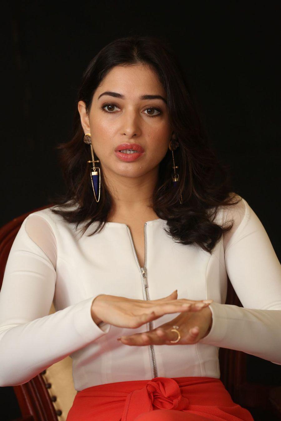 Tamanna Stills At Abhinetri Movie Interview