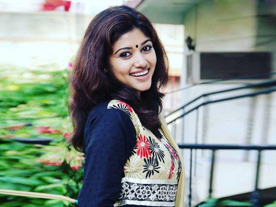 Tamil Actress Oviya Helen Never Seen Hot Photo Collections