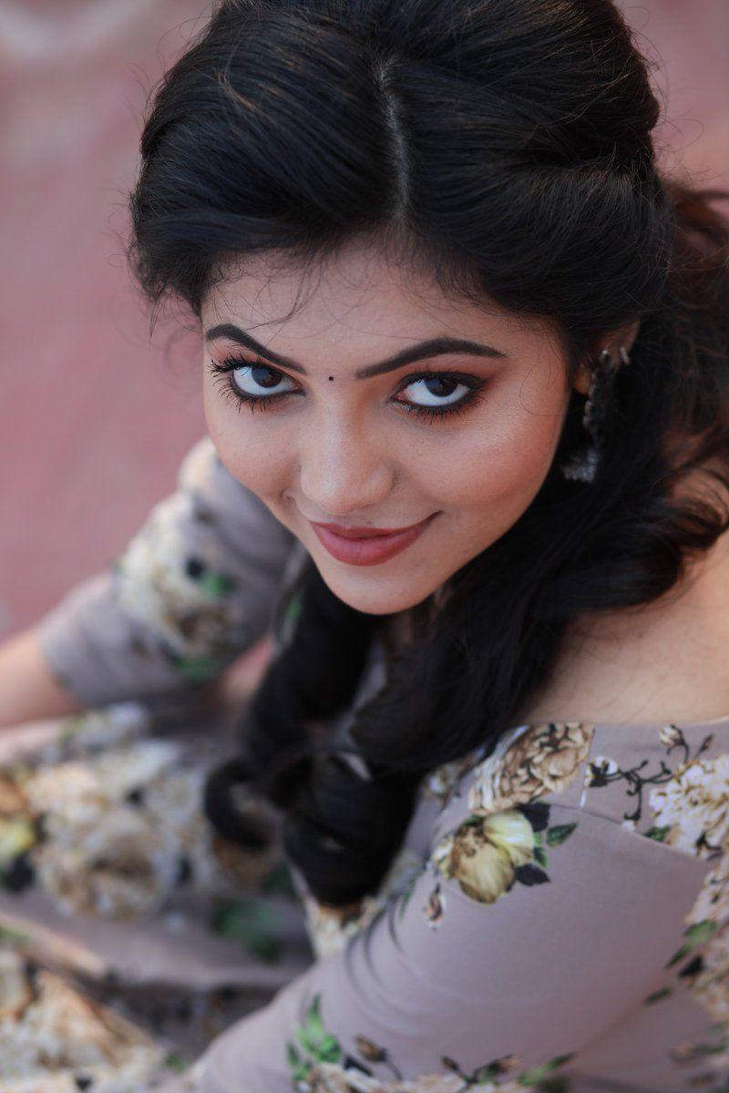 Traditional Looks of Athulya Ravi Latest Snaps