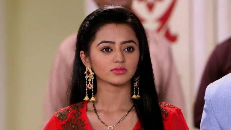 Tv Actress Helly Shah Latest Stills