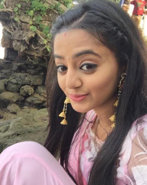 Tv Actress Helly Shah Latest Stills