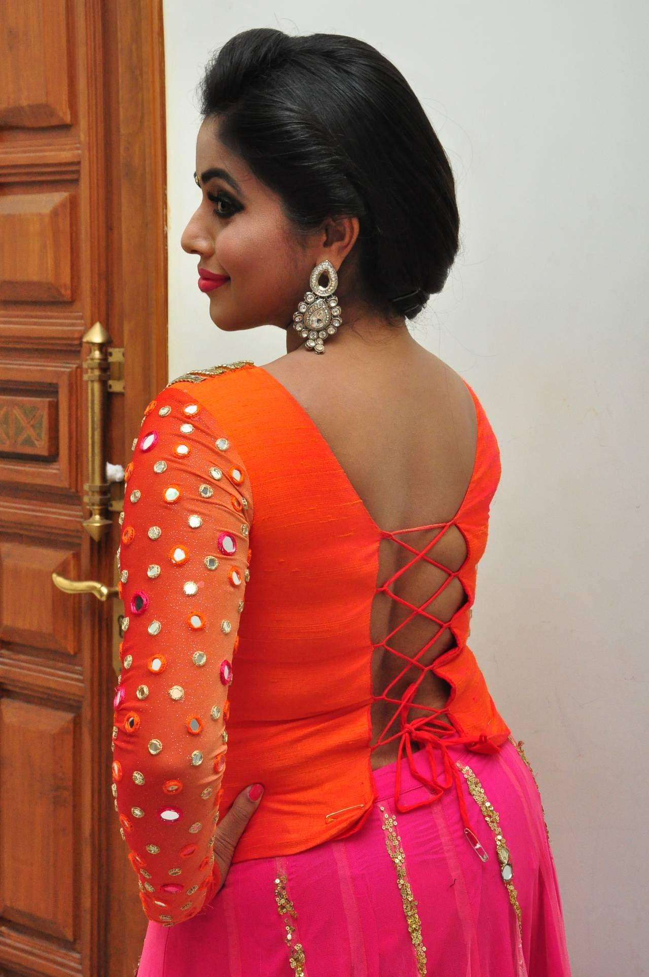 Actress Poorna Beautiful Images