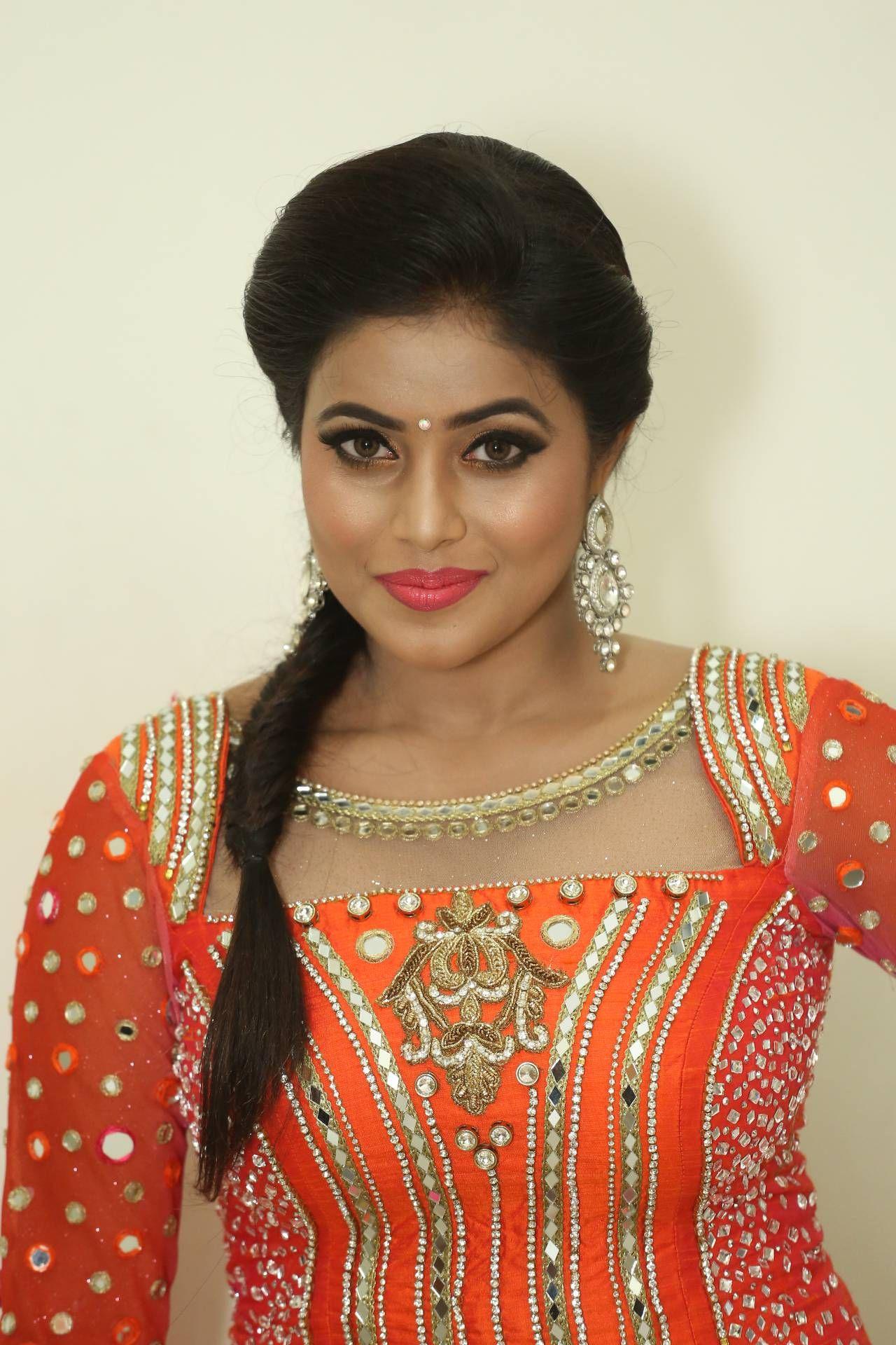 Actress Poorna Beautiful Images