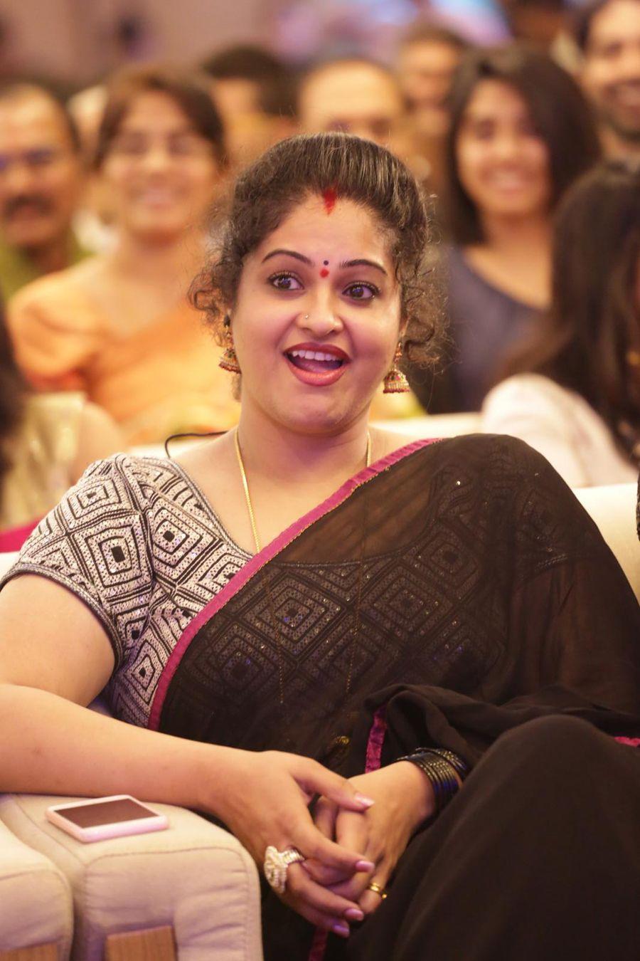 Actress Raasi New Pictures