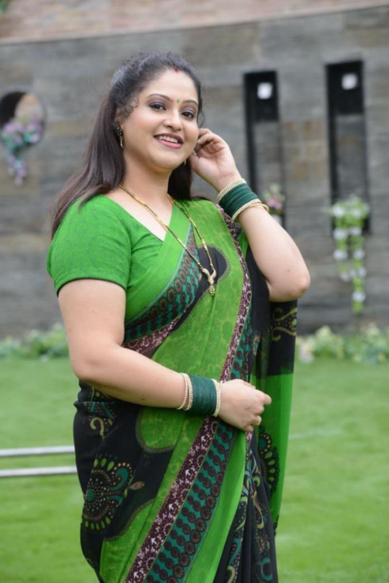 Actress Raasi Saree Pictures