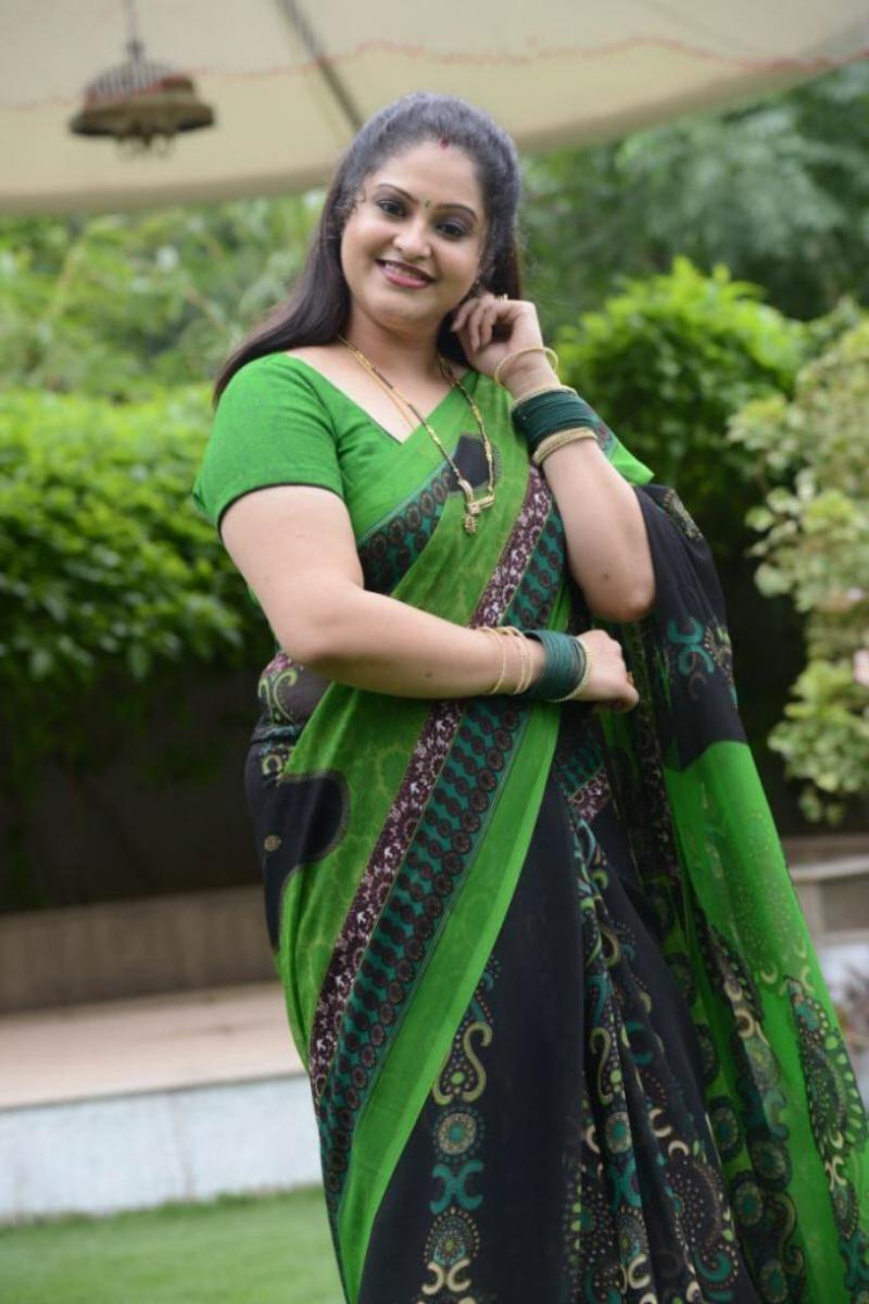 Actress Raasi Saree Pictures