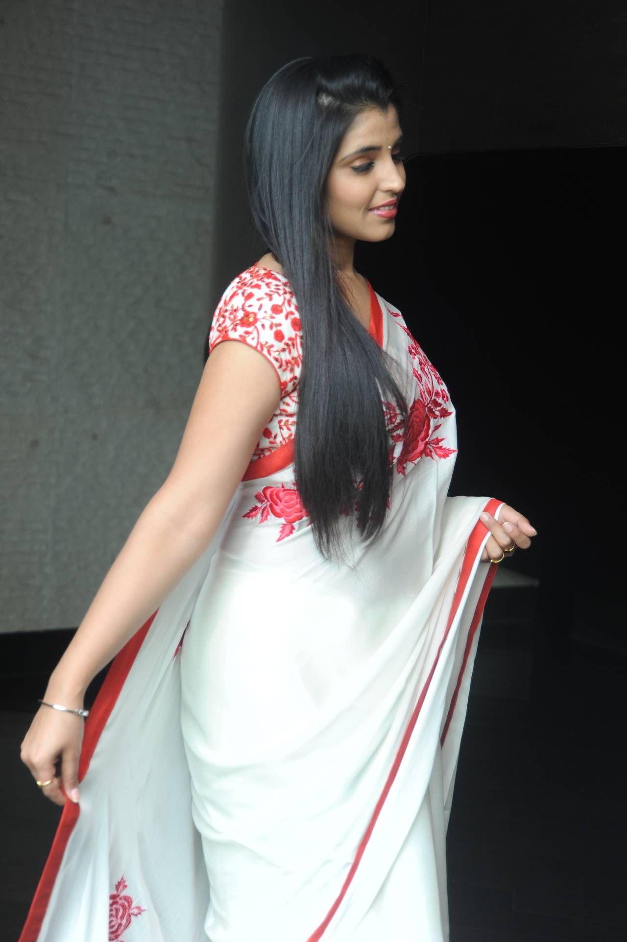 Anchor Shyamala Rare Photos