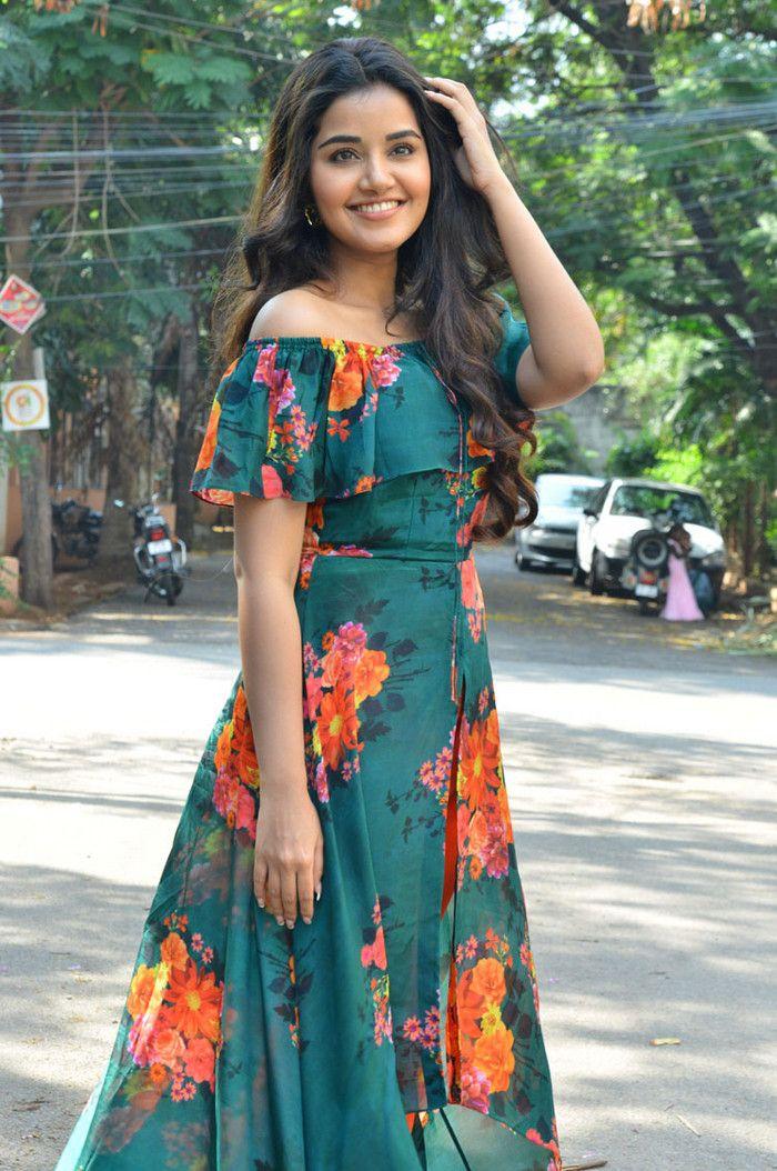 Anupama Parameswaran New Photos