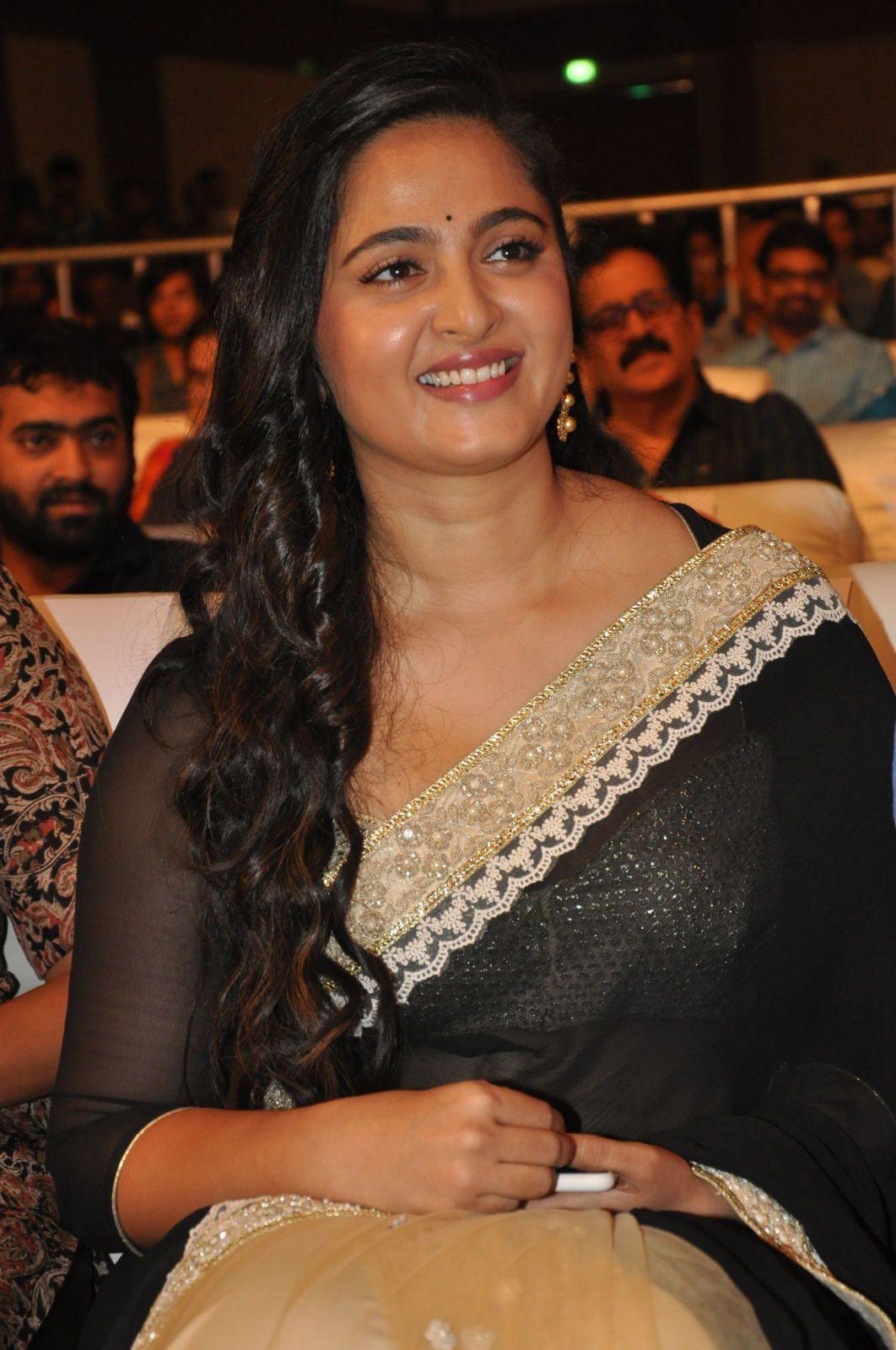 Anushka Pics At Size Zero Audio Launch