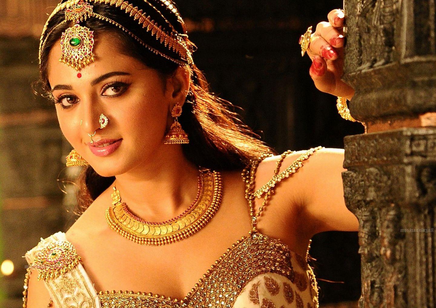 Anushka Rudramadevi Latest Stills