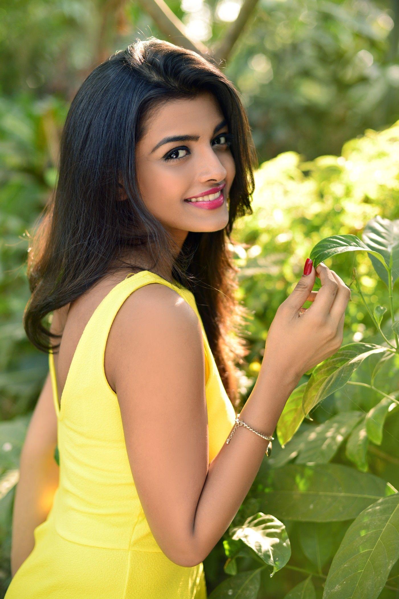 Ashna Zaveri Stills