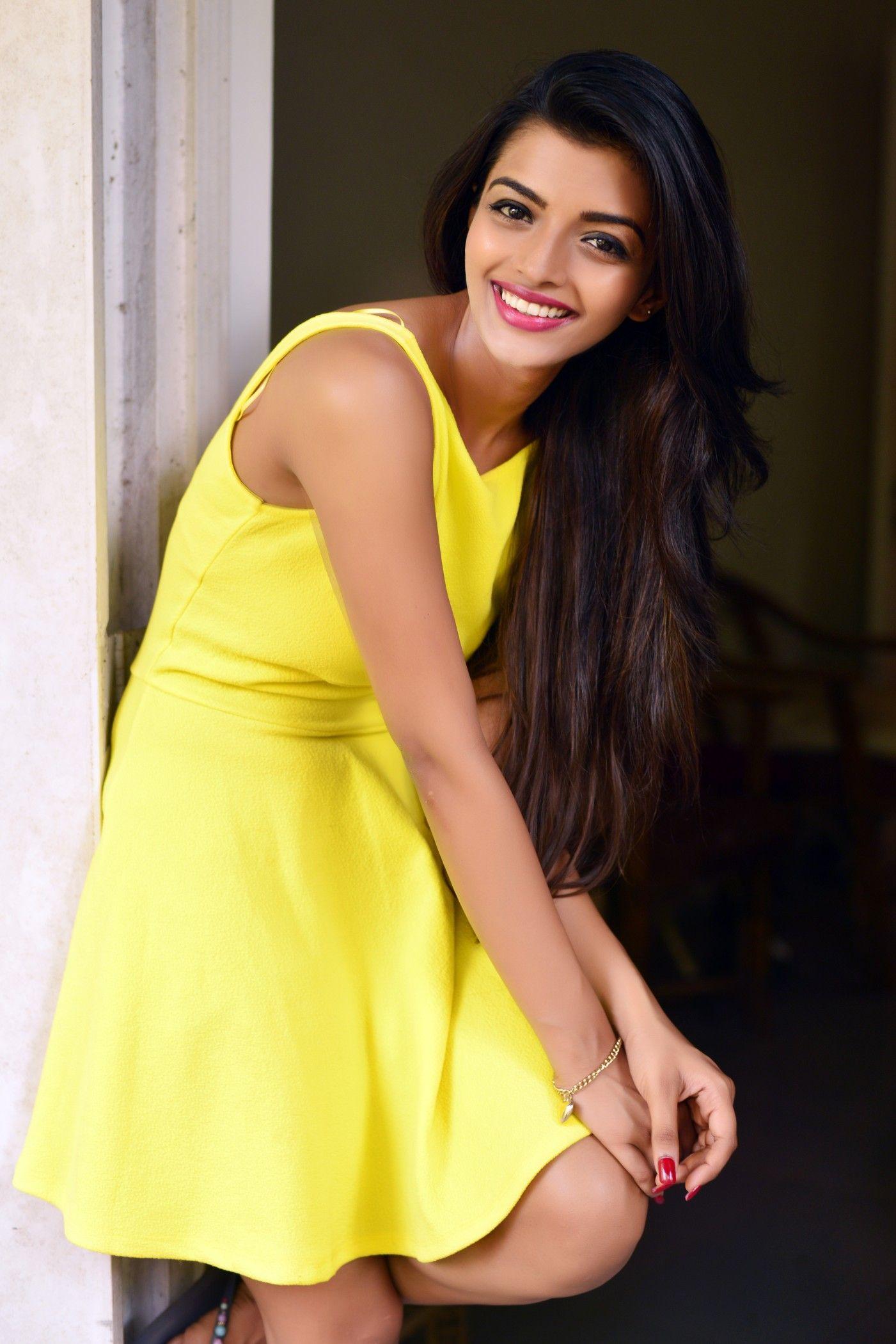 Ashna Zaveri Stills